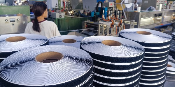 背膠魔術貼靜置多久換