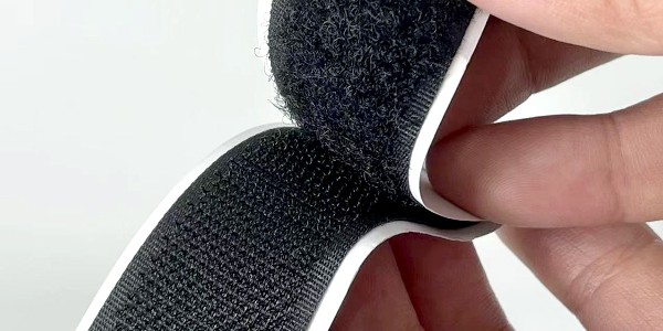 背膠魔術(shù)貼