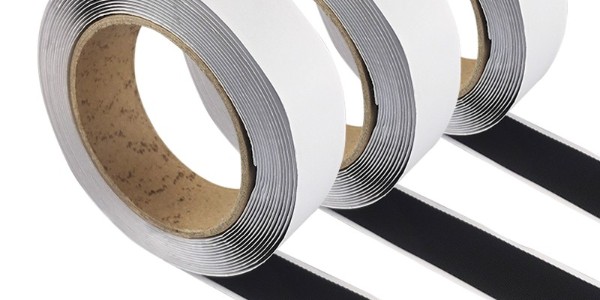 背膠魔術(shù)貼